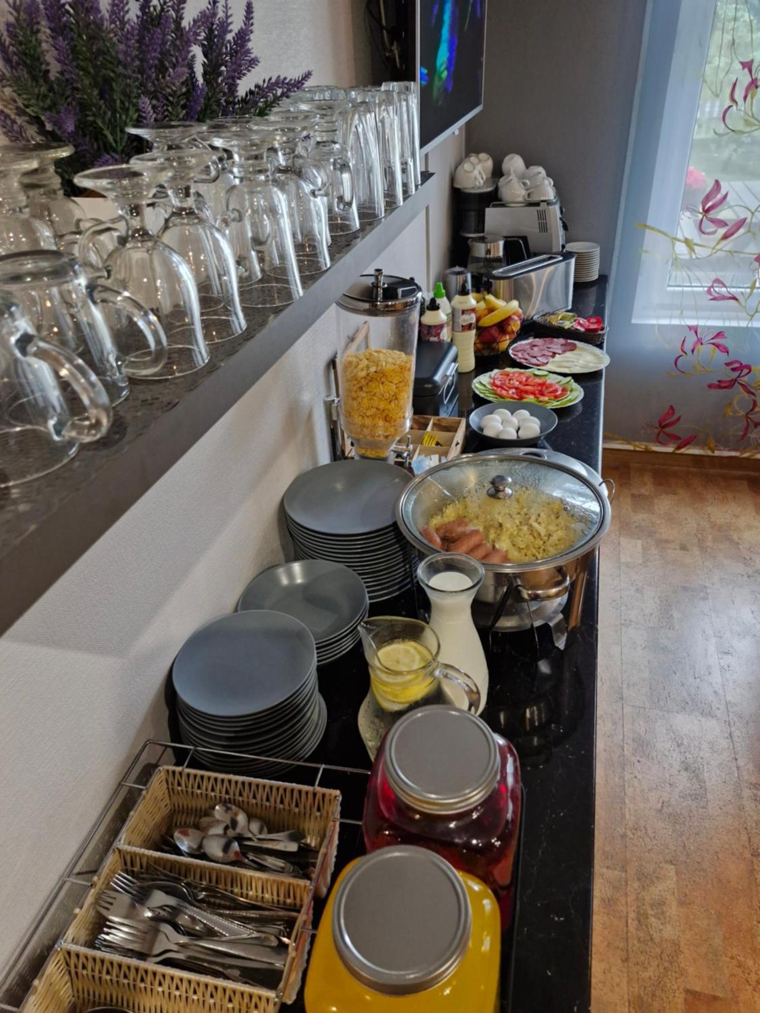 Portoss Otel Ventspils Dış mekan fotoğraf